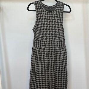 Theory “Mary Jane / Mersey” Dress in Gray Houndstooth, size P